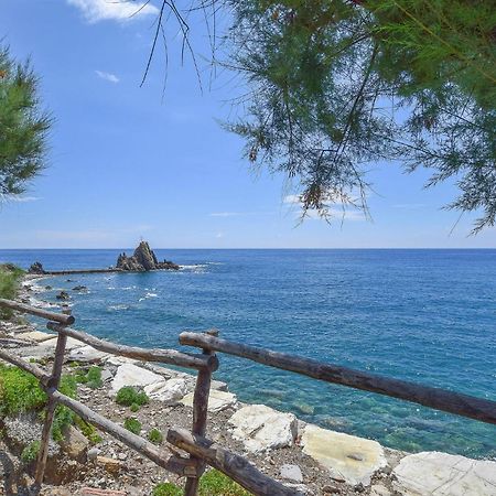 Amazing Apartment In Moneglia With House Sea View Екстериор снимка