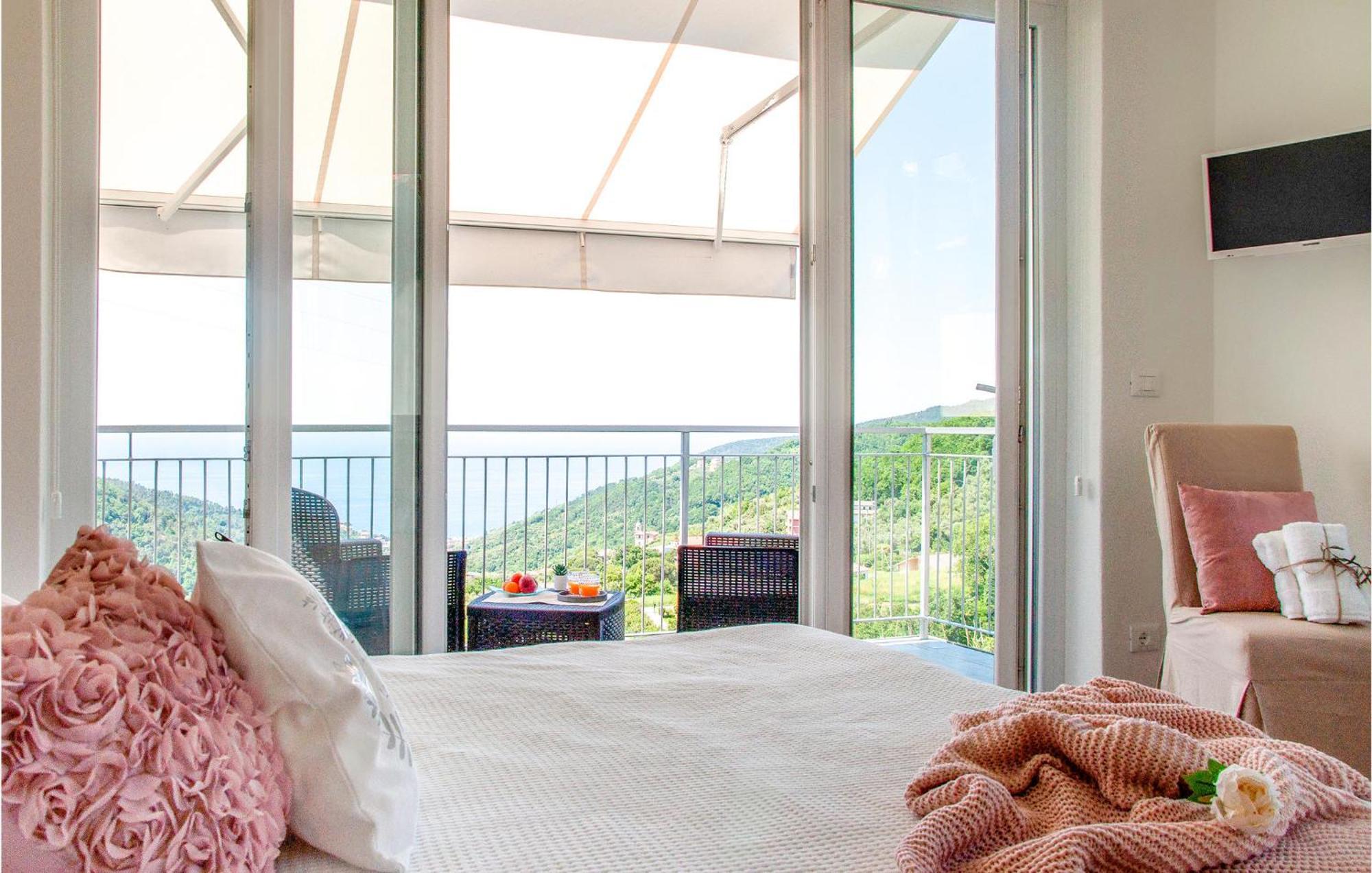 Amazing Apartment In Moneglia With House Sea View Екстериор снимка