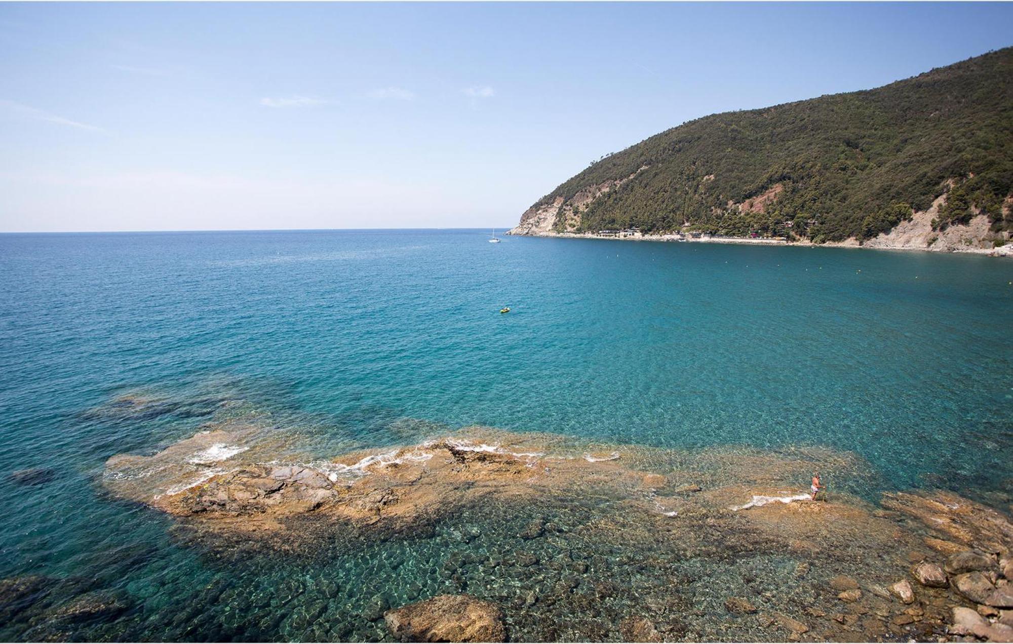 Amazing Apartment In Moneglia With House Sea View Екстериор снимка